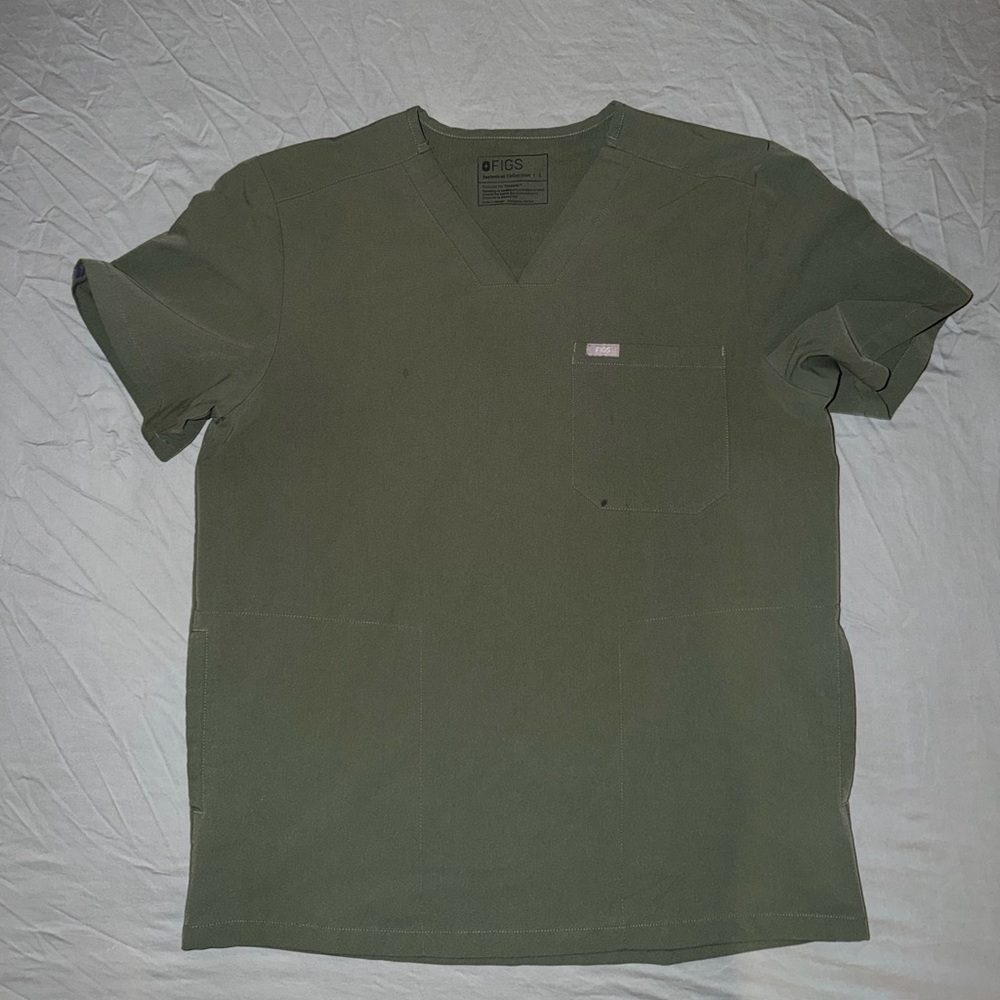 Figs Mens Moss Chisec Three-Pocket Scrub Top